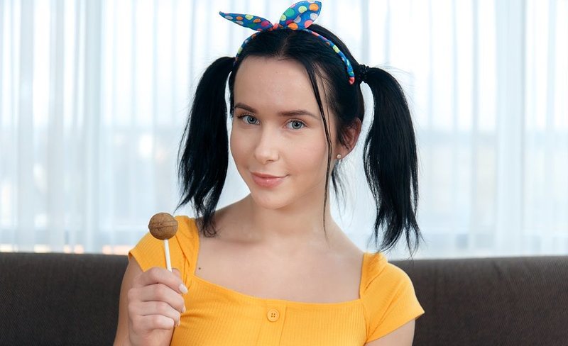 Симона, 19 лет, 0 размер груди